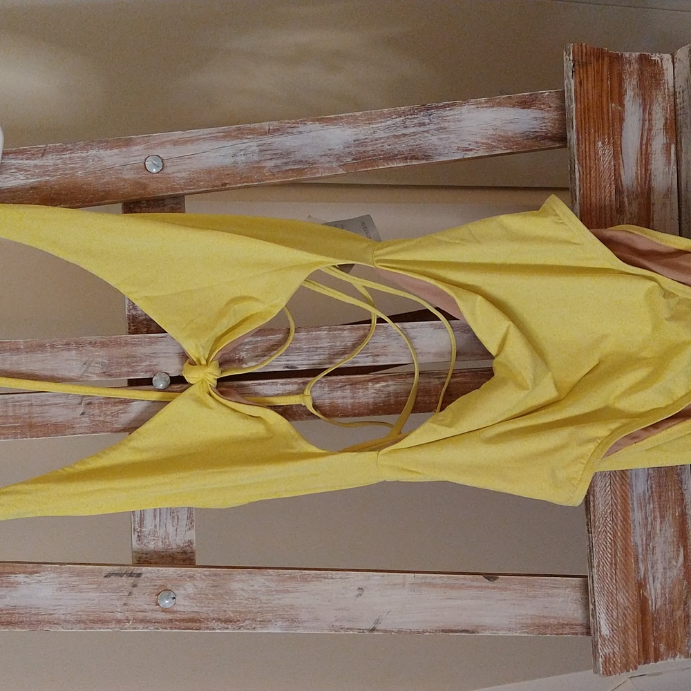 VYB Peek-a-boo One Piece Swimsuit
